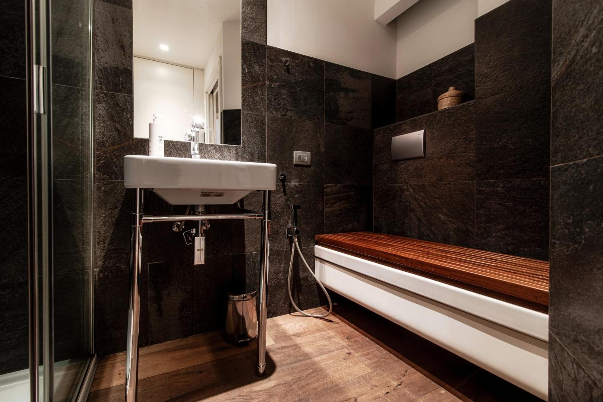 First & Urban Oasis - By Myhomeincomo Ngoại thất bức ảnh